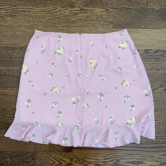 Sunday Best mini skirt - Picture 2 of 2